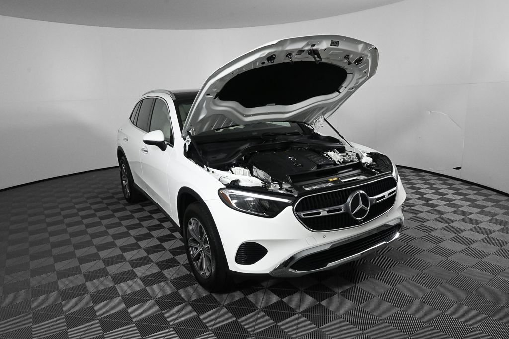 Certified Used 2023 White Mercedes-Benz GLC 300 image 33