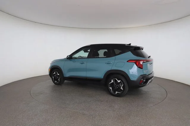 Used 2023 Green Honda LX image 9