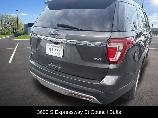 Used 2017 Gray Ford XLT image 8