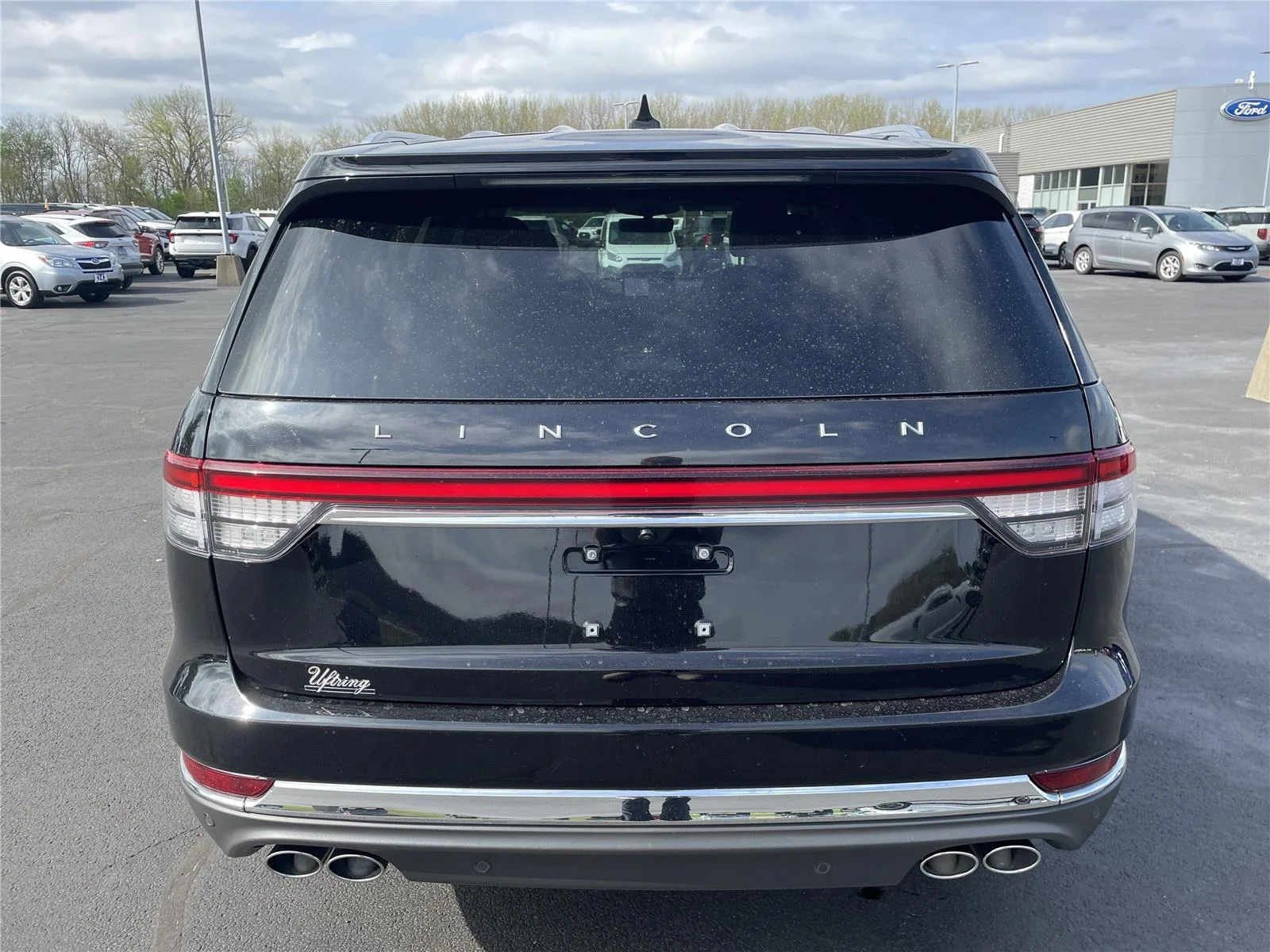 Used 2023 Infinite Black Metallic Clearcoat Lincoln Reserve image 4