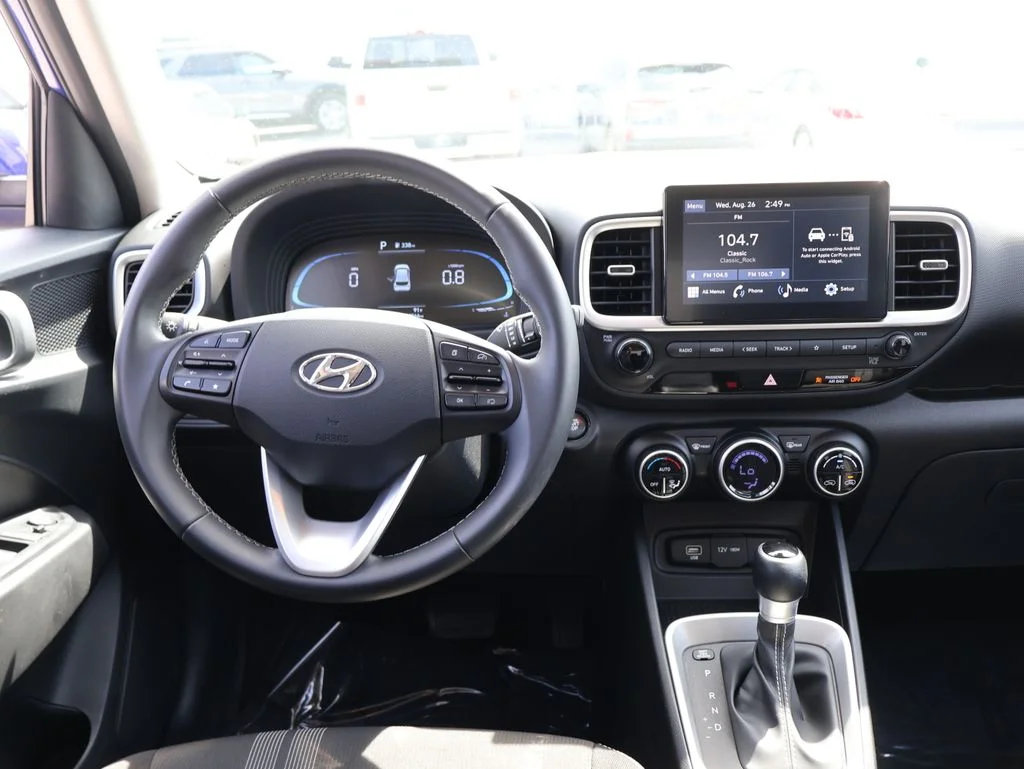 Used 2025 Blue Hyundai SEL image 17