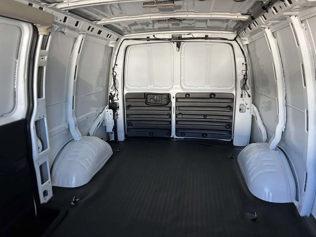 2025 Chevrolet Express Cargo Work Van - Photo 22