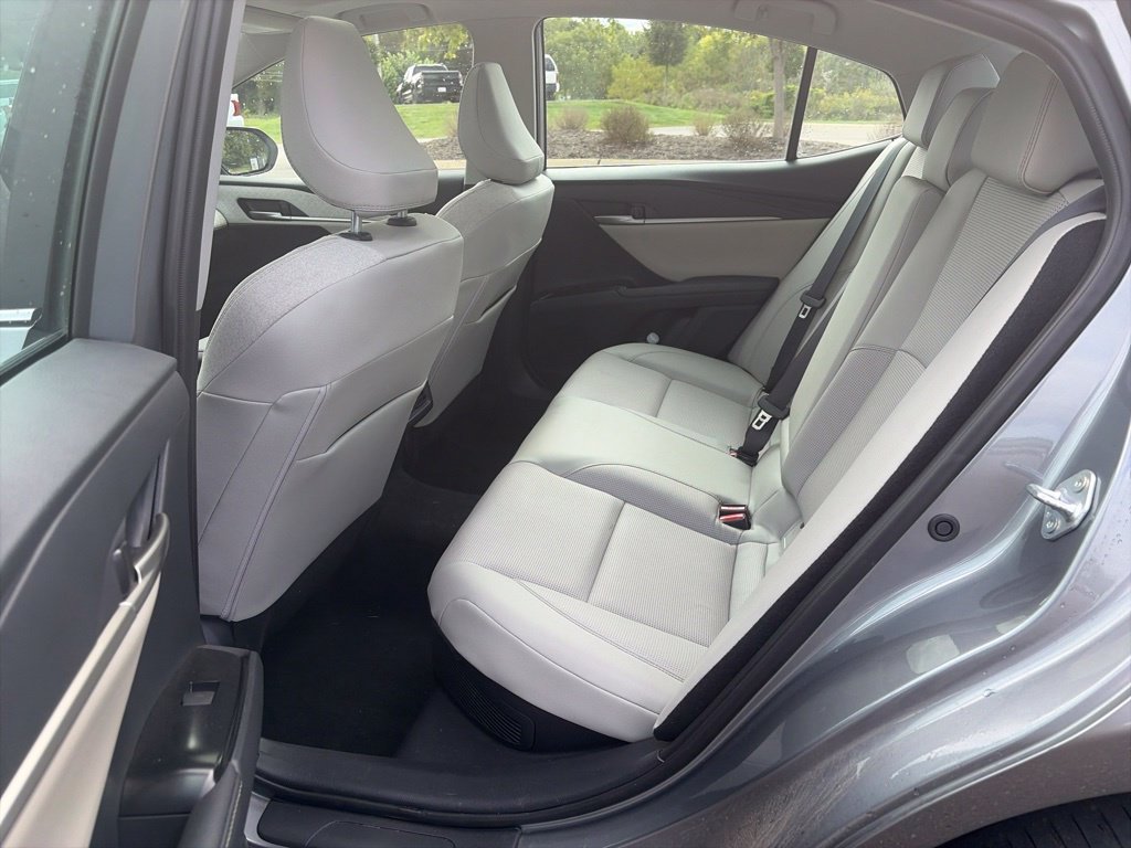 Used 2026  Toyota XLE image 12