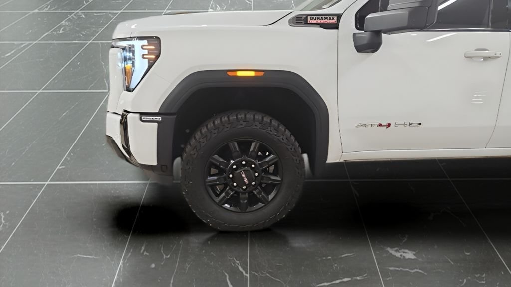 Used 2025 White GMC AT4 image 20