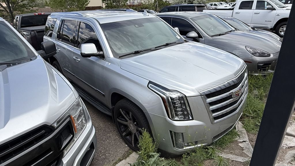 2017 Cadillac Escalade AWD Luxury's photo