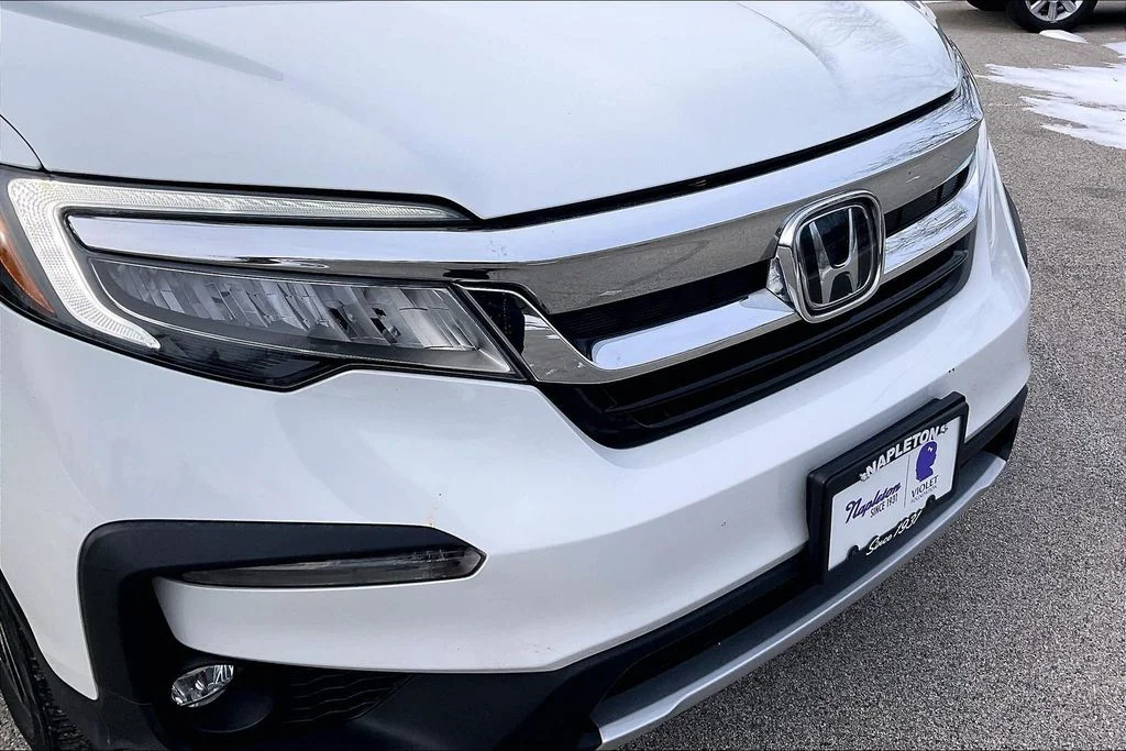 Used 2021 White Honda Touring image 31