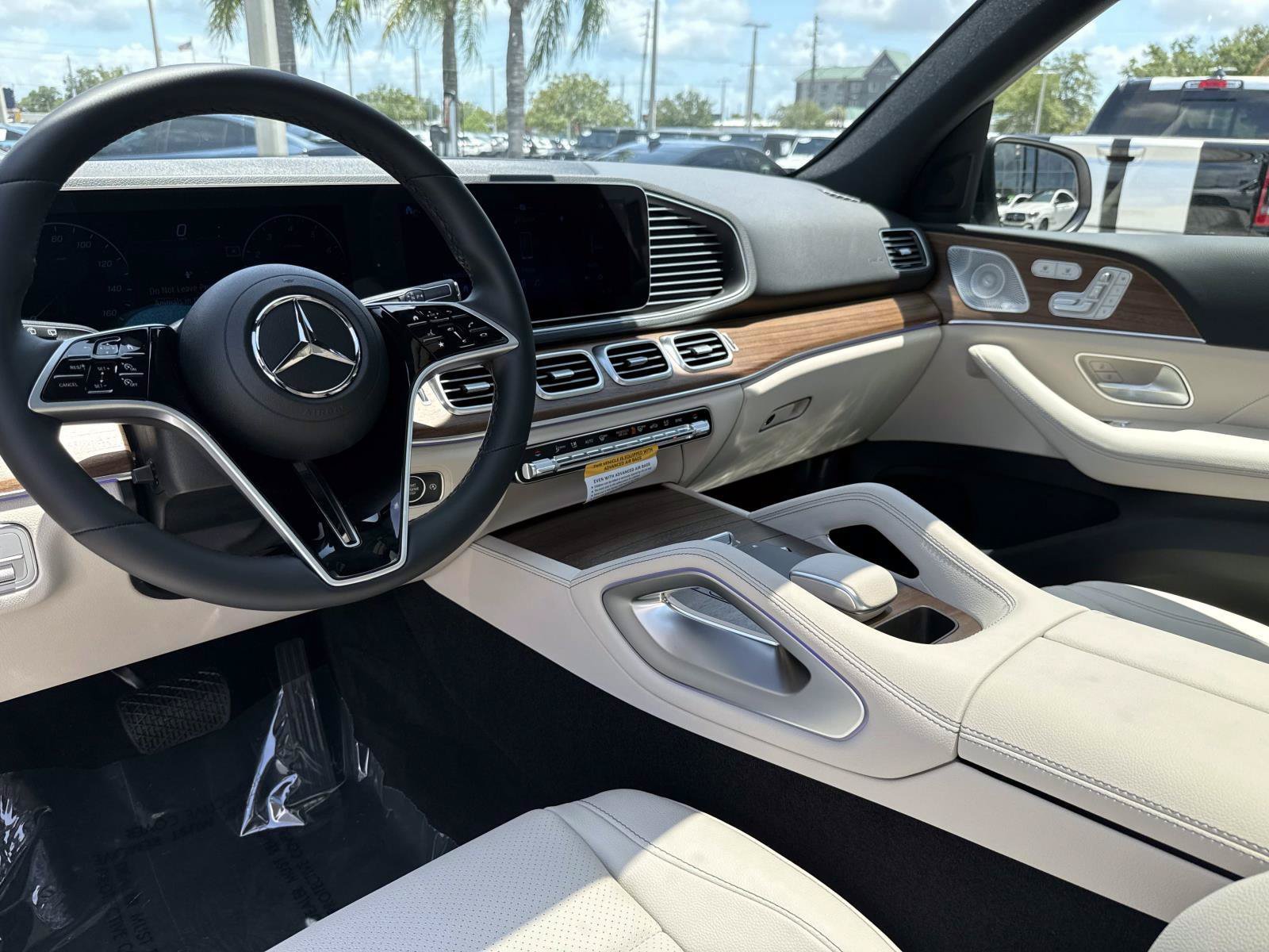 New 2026 Moonlight White Mercedes-Benz 350 4MATIC® SUV image 16