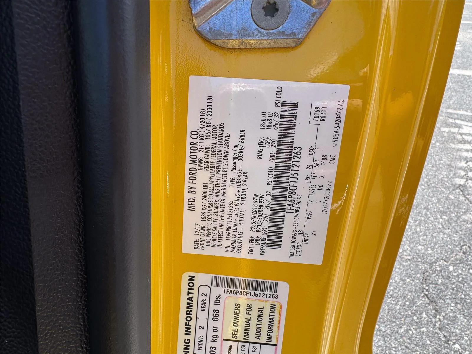 Used 2018 Triple Yellow Tri-Coat Ford GT image 33