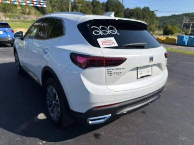 Used 2024 White Frost Tricoat Buick Preferred image 5