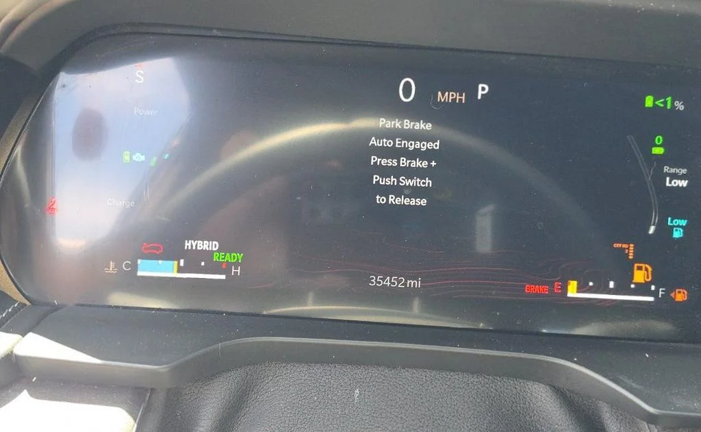 Used 2022 Gray Jeep Overland 4xe image 18