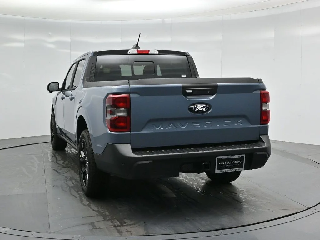 New 2026 Azure Gray Metallic Tri-Coat Ford Lariat image 28
