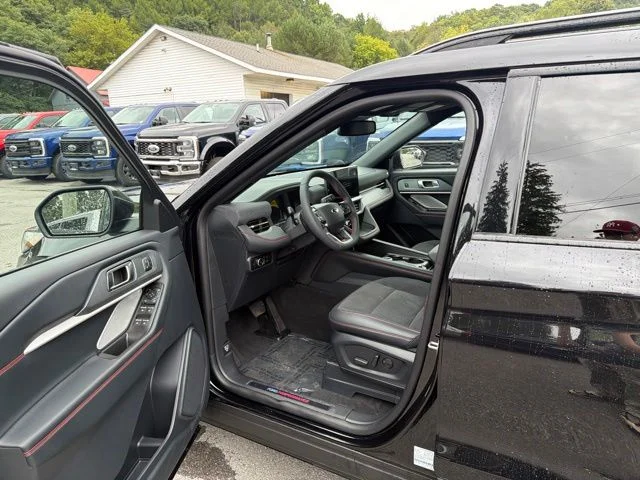 New 2026 Agate Black Metallic Ford ST image 14