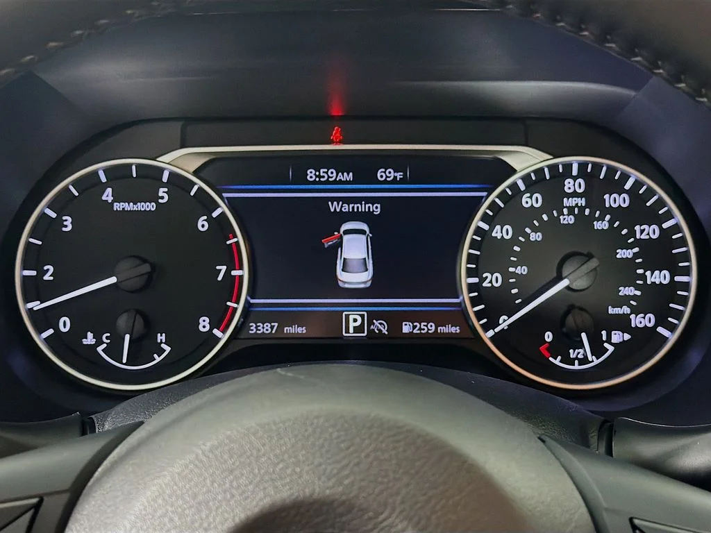 Used 2025 Aspen White Tricoat Nissan SV image 12
