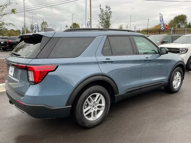 New 2026 Vapor Blue Metallic Ford Active image 9