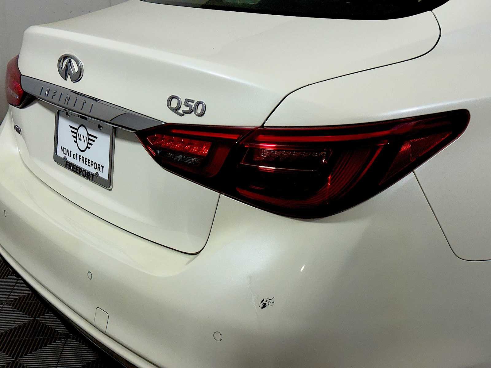 Used 2023 Majestic White INFINITI LUXE image 28
