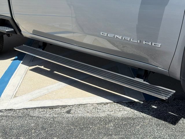 Used 2025 Sterling Metallic GMC Denali image 13
