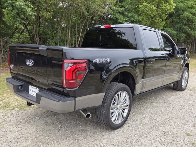 Used 2025 Agate Black Metallic Ford King Ranch image 11