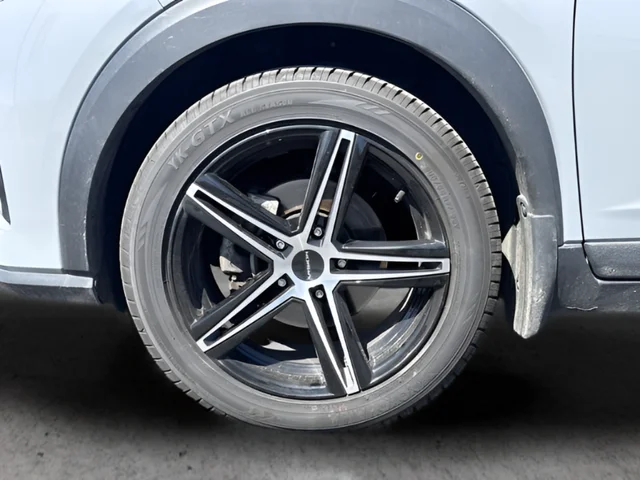 Used 2023 Gray Nissan SV image 24