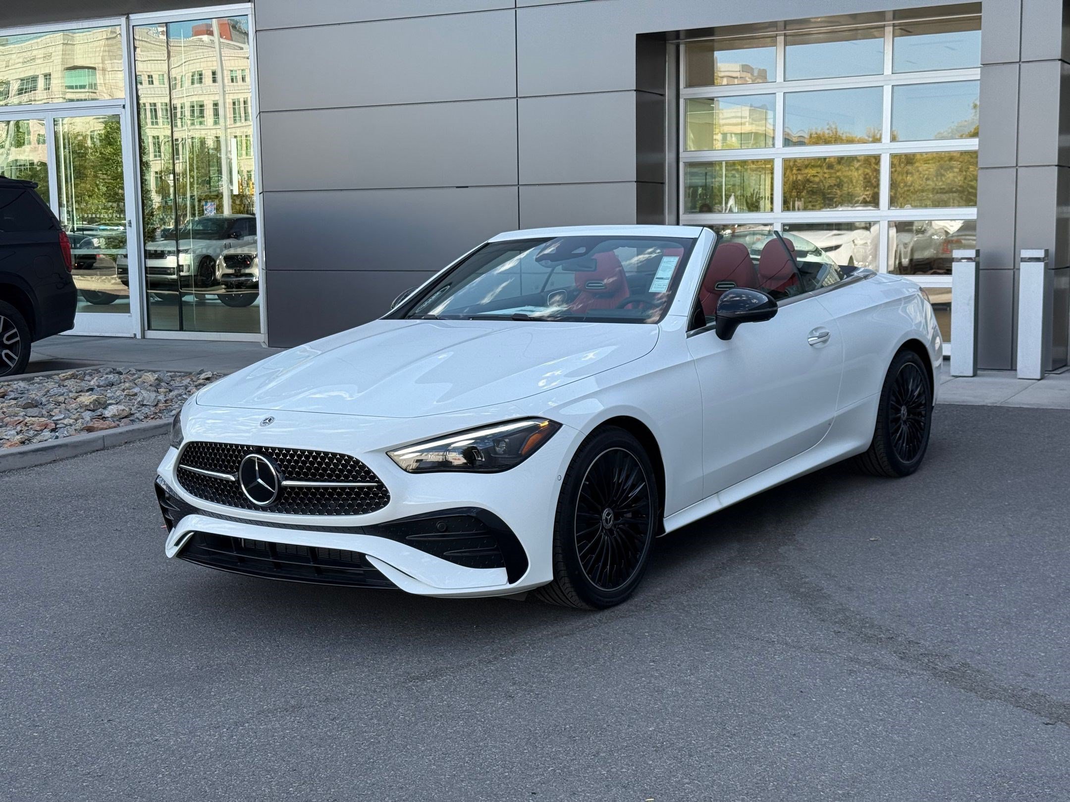 New 2026 Polar White Mercedes-Benz CLE 450 image 23