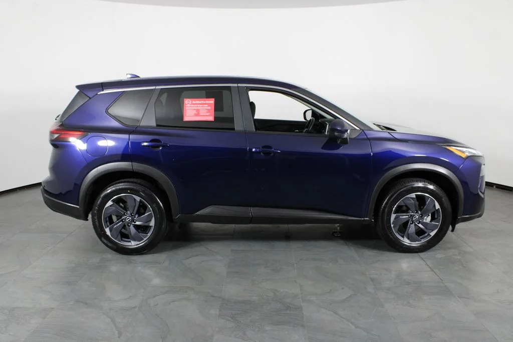2025 Nissan Rogue SV - Photo 12