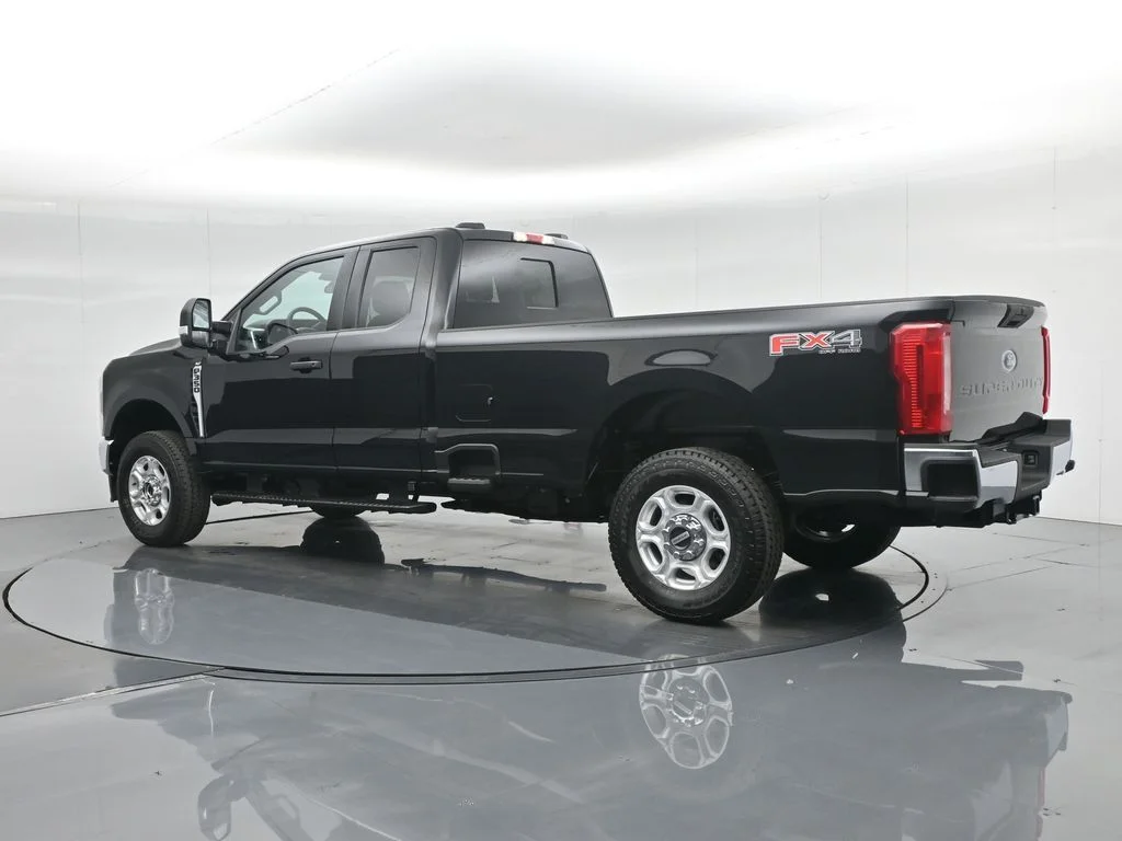 New 2026 Agate Black Metallic Ford XLT image 6