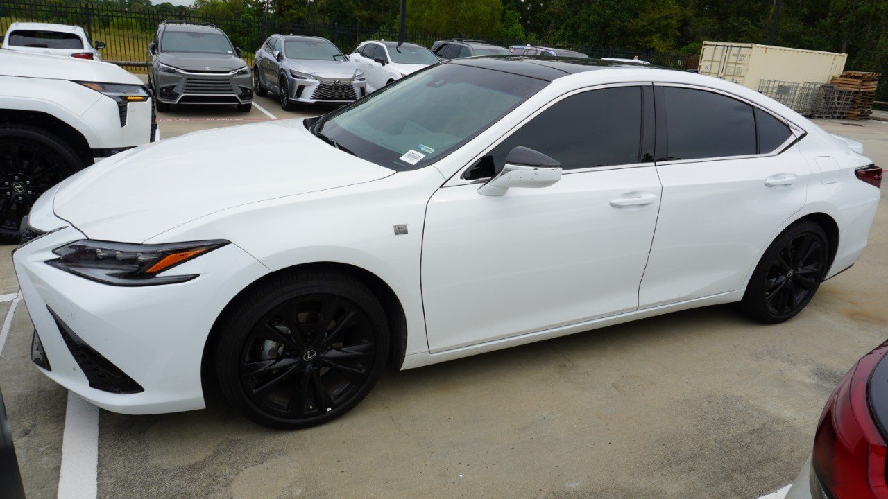 Used 2025 White Lexus ES 350 image 5