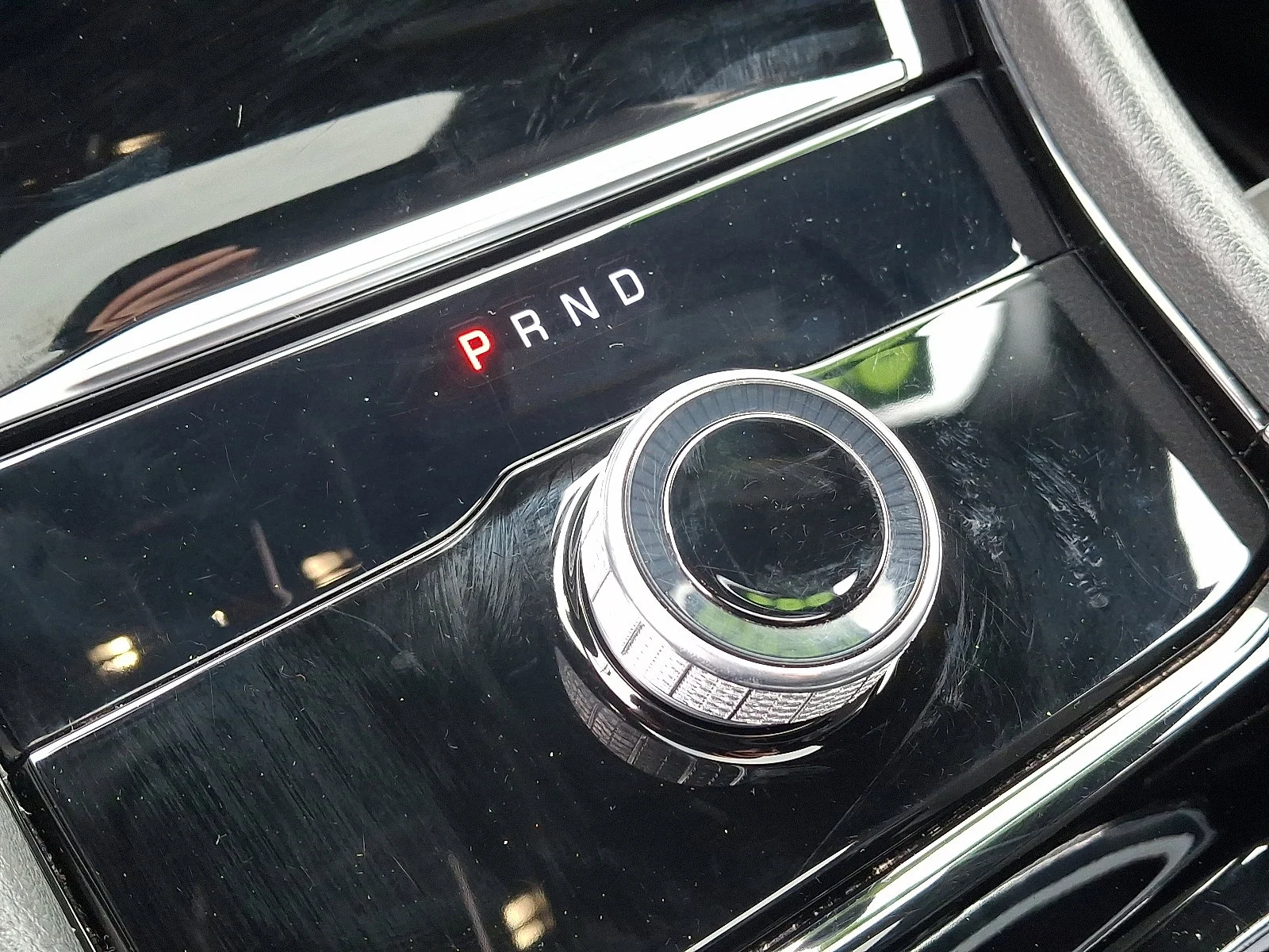 Used 2023 Diamond Black Crystal Pearlcoat Jeep Altitude image 16