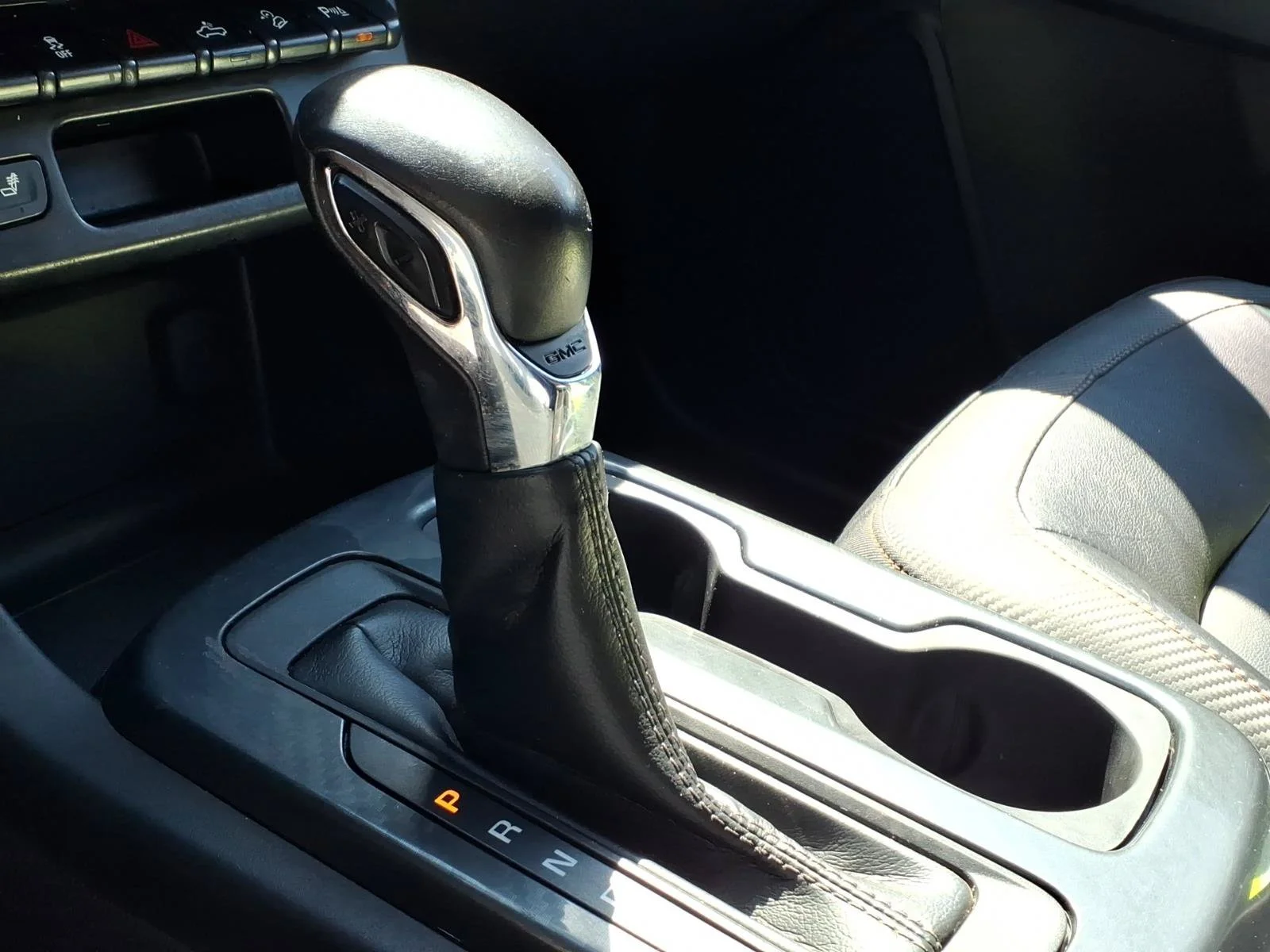 Used 2022 Satin Steel Metallic GMC 4WD AT4 with Leather image 15