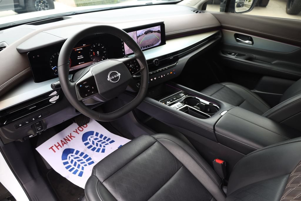 Used 2025 Everest White Pearl Tricoat Nissan Platinum image 12