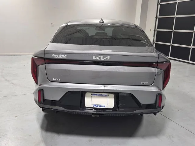 Used 2025 Gray Kia GT-Line image 9
