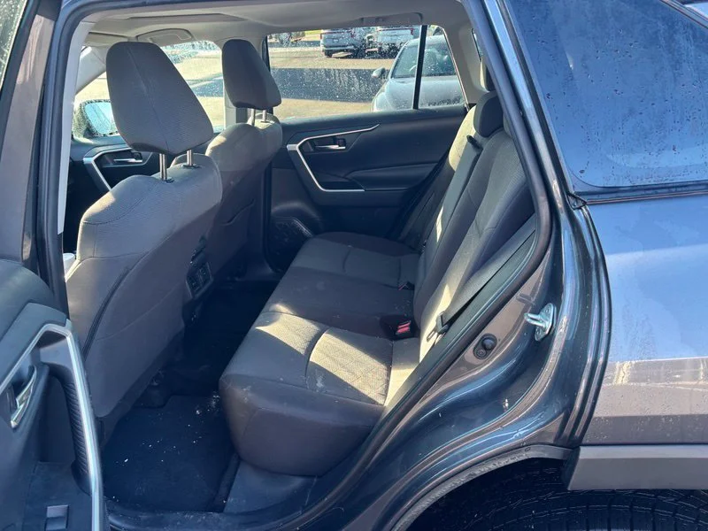 Used 2019 Gray Toyota XLE image 10