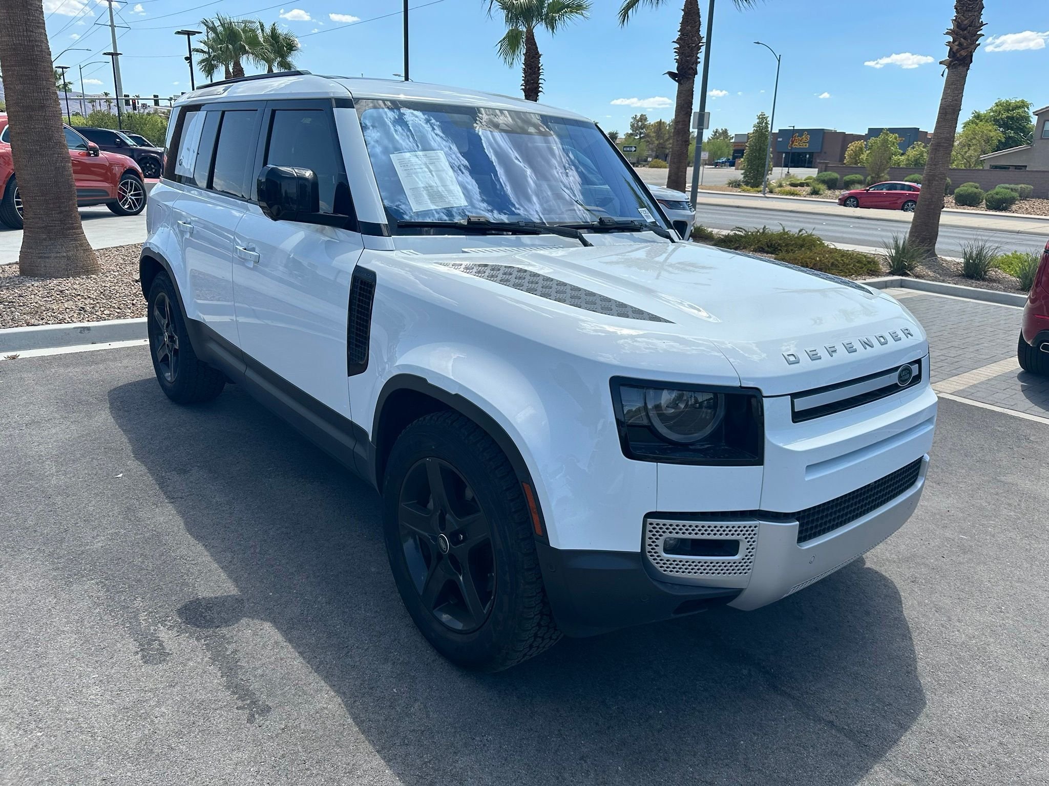 Used 2021 Fuji White Land Rover SE image 11