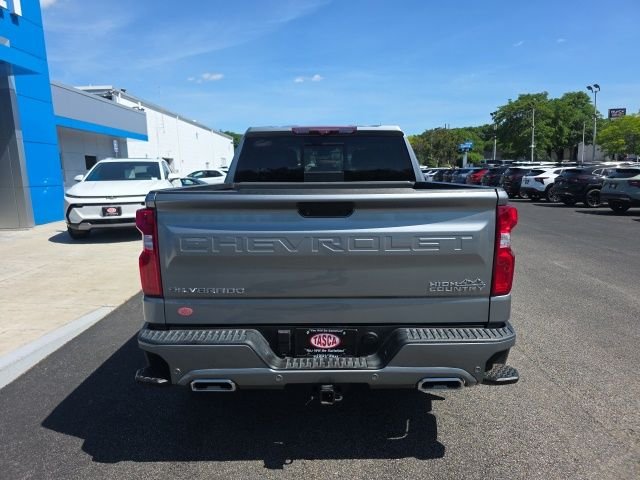 Used 2023 Gray Chevrolet High Country image 3