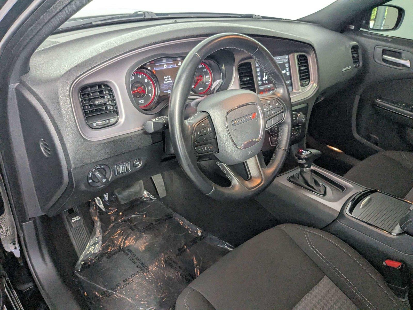 Used 2023 Pitch Black Clearcoat Dodge SXT image 11