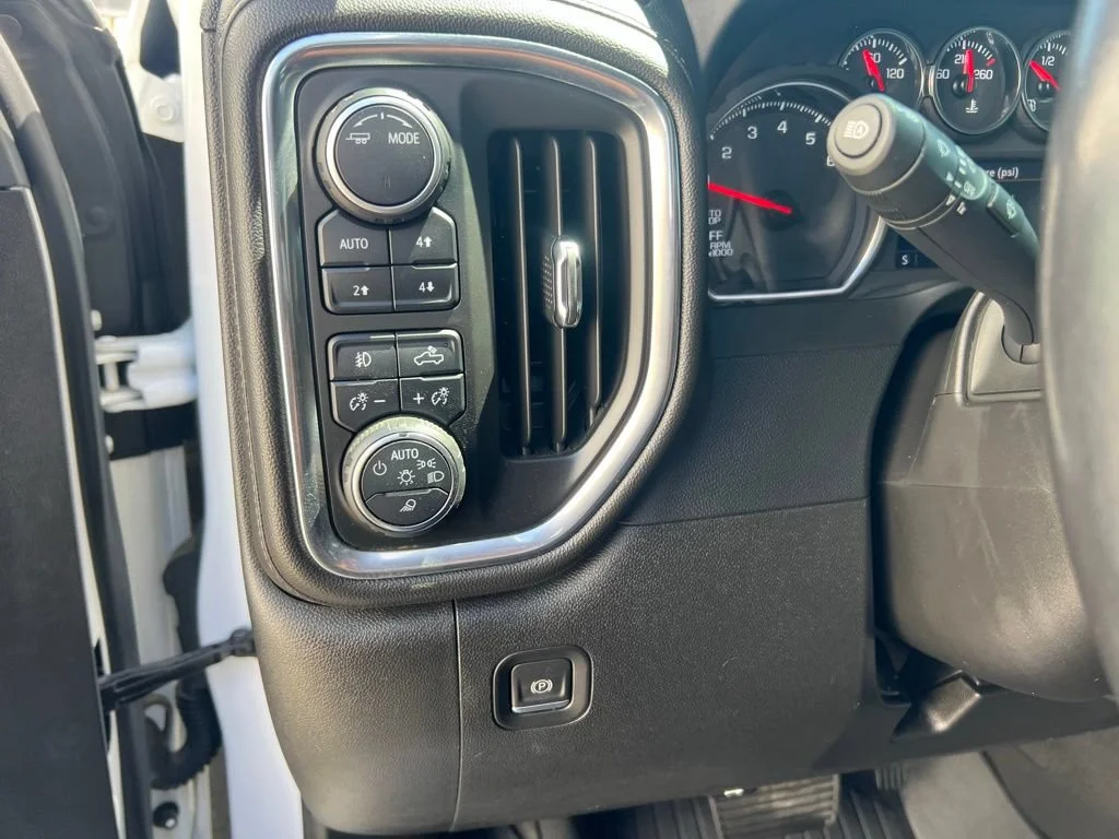 Used 2022 Summit White Chevrolet LTZ image 11