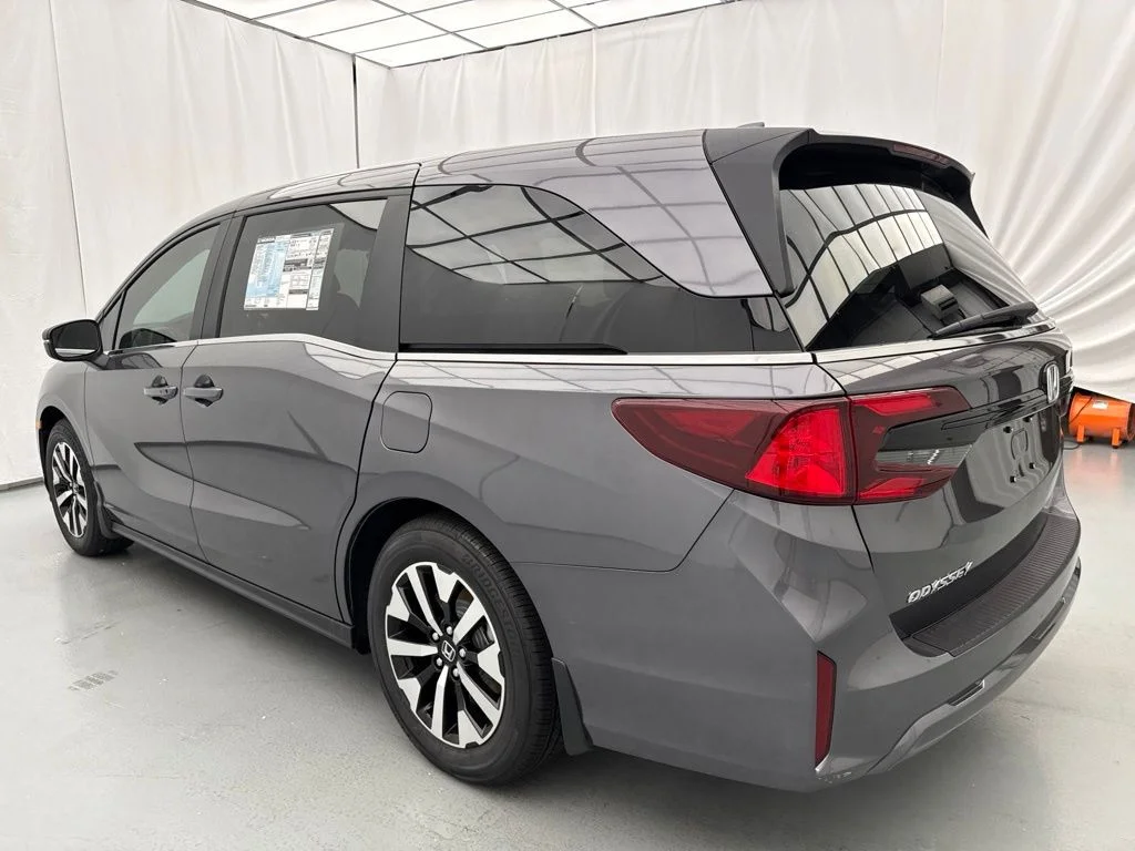 New 2026 Modern Steel Metallic Honda EX-L image 5