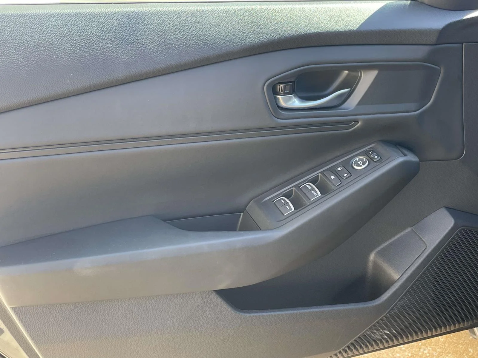 Used 2024 Meteorite Gray Metallic Honda EX CVT image 19
