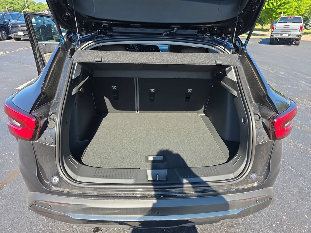 New 2026 Mosaic Black Metallic Chevrolet ACTIV image 23