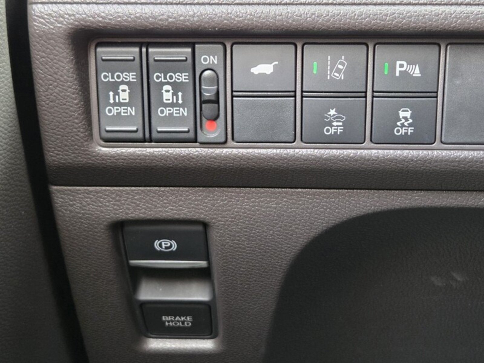 Used 2018 PEARL WHITE Honda Touring image 35