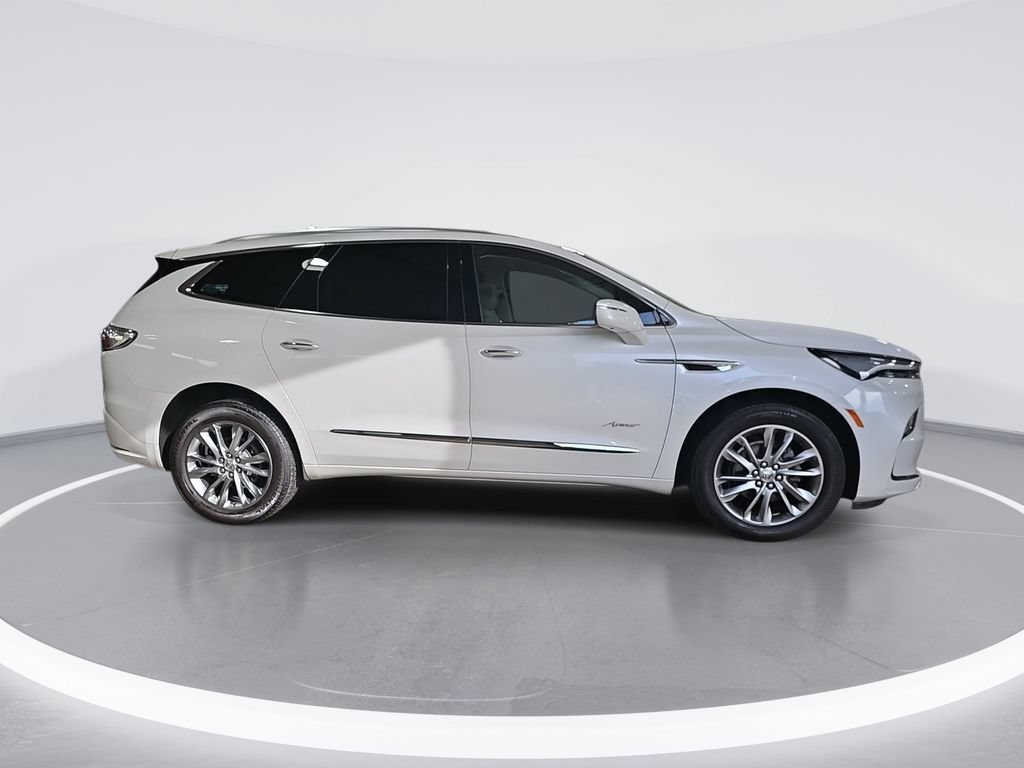 Used 2023 WHITE FROST TRICOAT Buick Avenir image 2