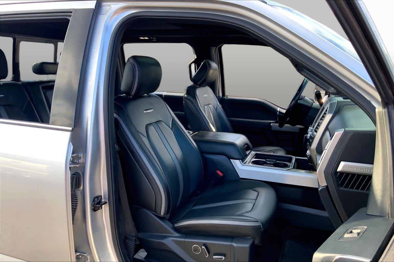 Used 2018 Ingot Silver Metallic Ford Platinum image 9