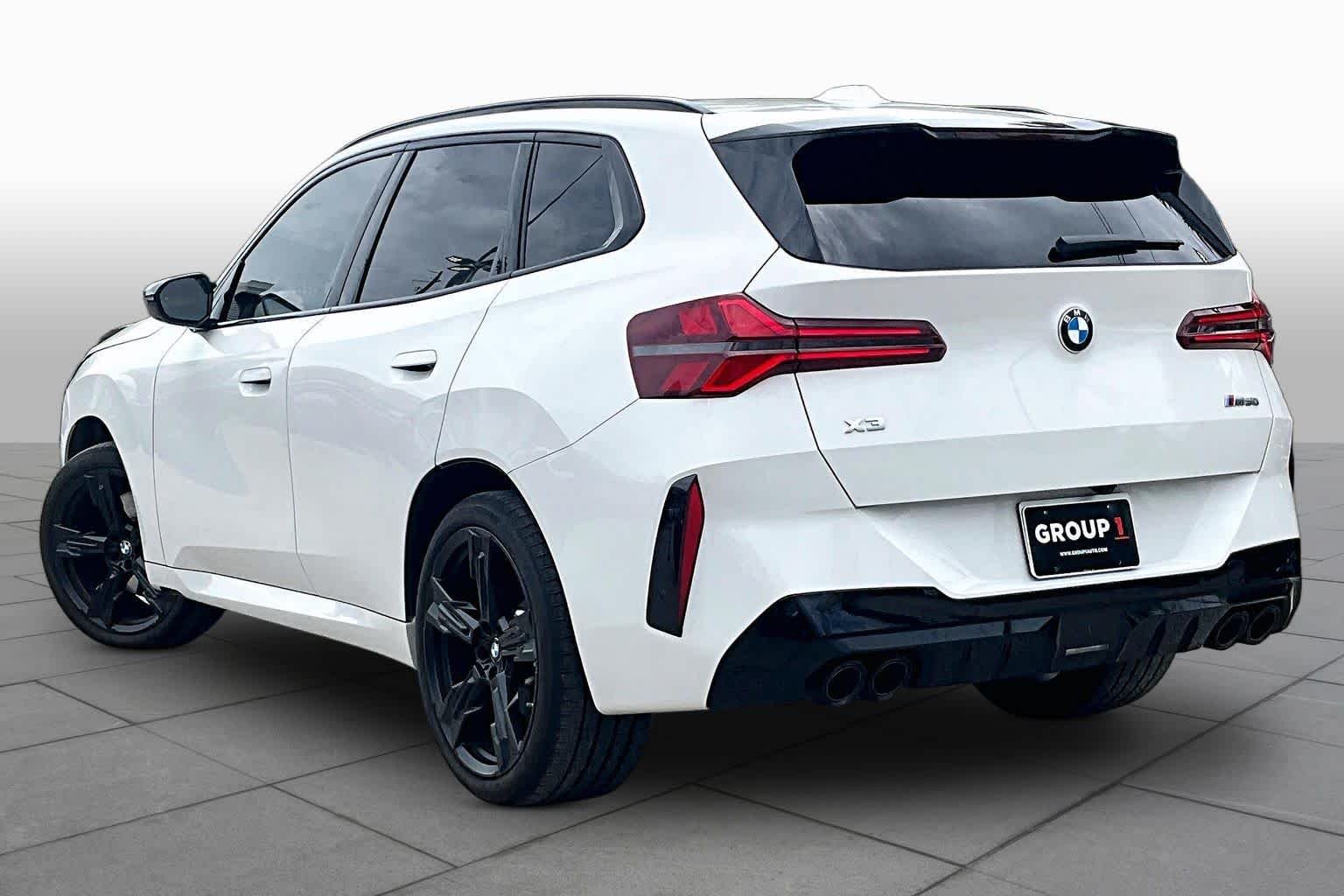 Used 2026 Alpine White BMW M50 xDrive image 11