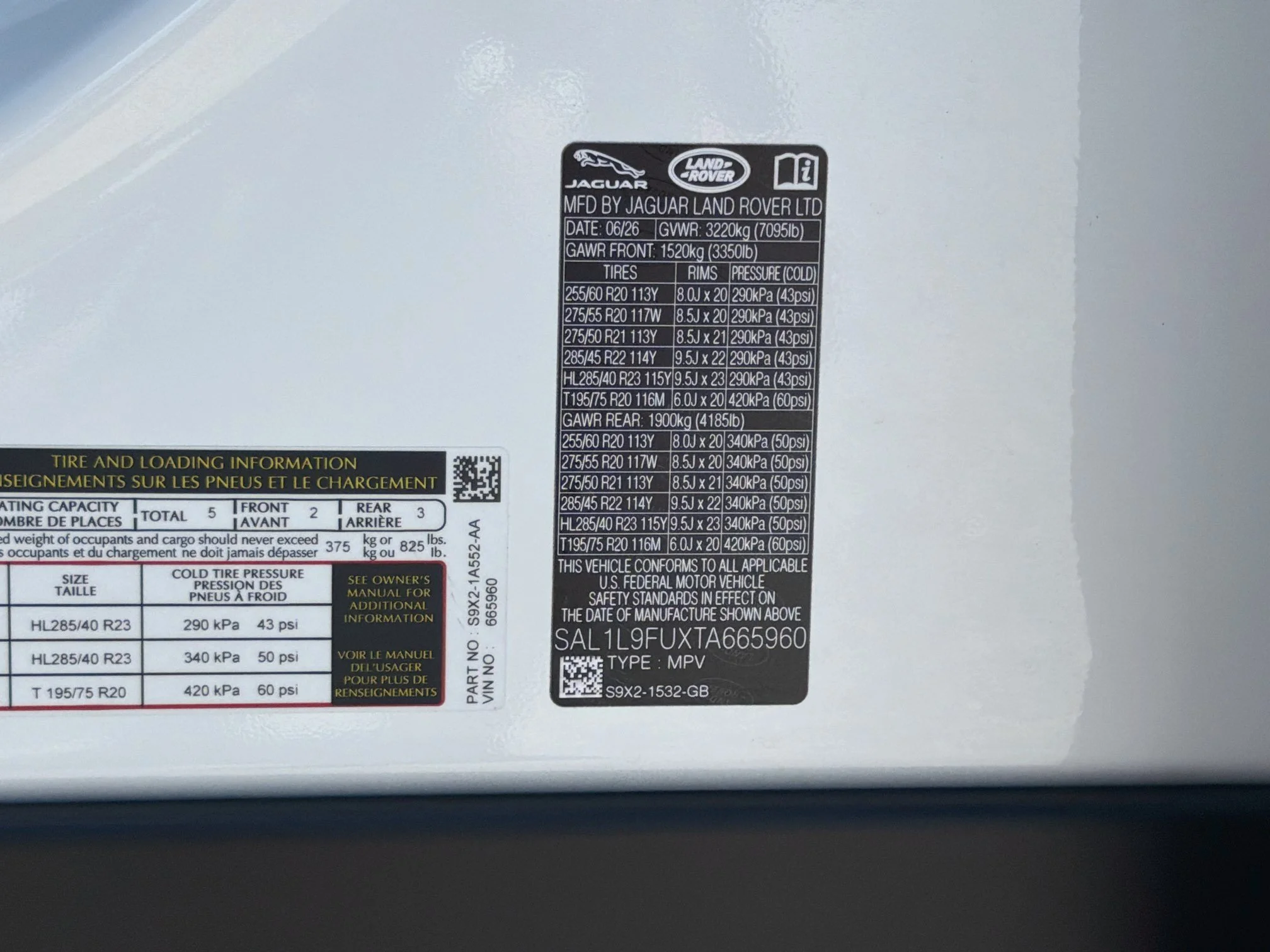 New 2026 Fuji White Land Rover Dynamic SE image 44