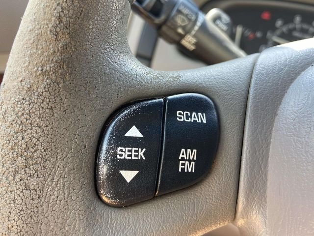Used 2000 Green Buick Base image 15