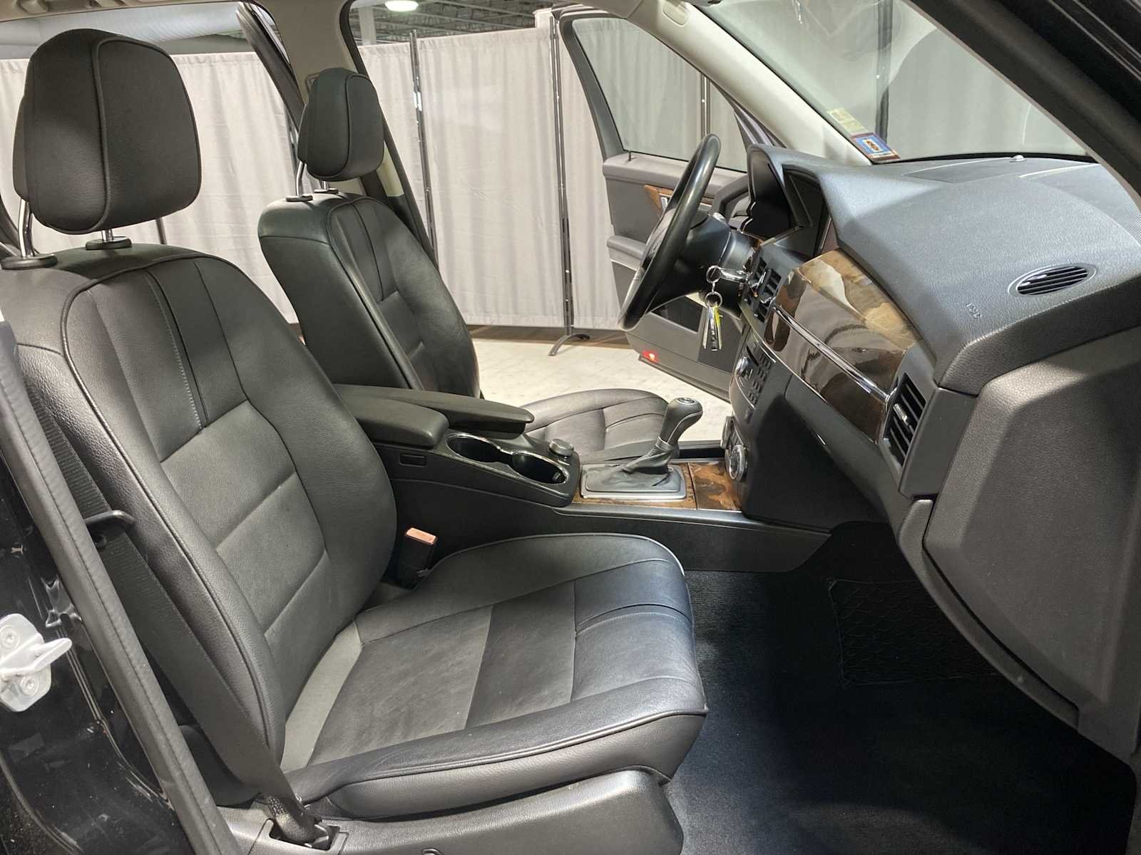 Used 2010 Black Mercedes-Benz GLK 350 image 14