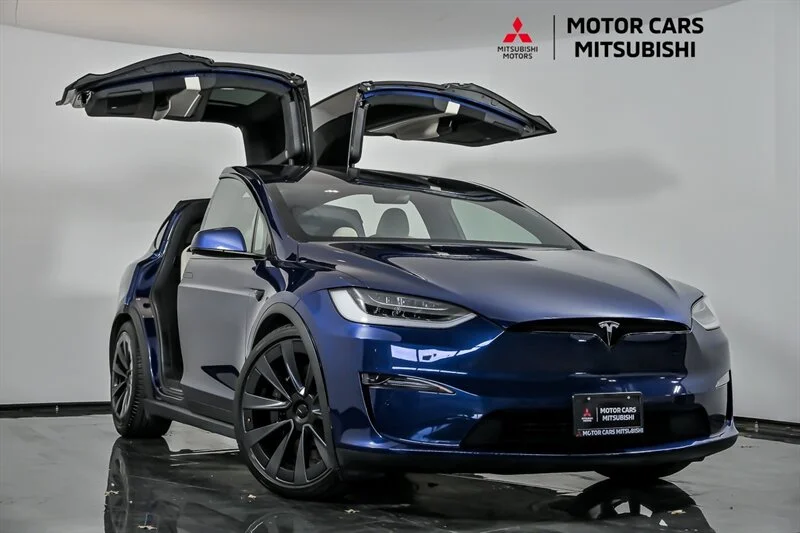 2023 Tesla Model X Long Range's photo