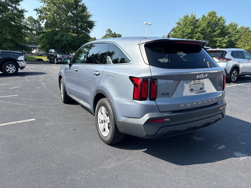 Used 2022 Everlasting Silver Kia LX image 6
