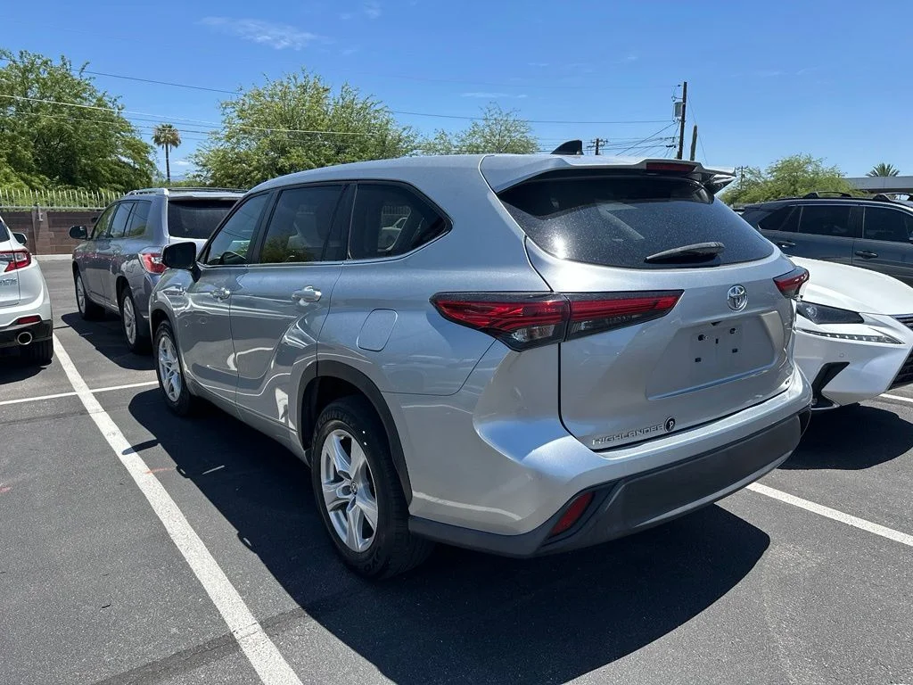 Used 2023 Silver Toyota LE image 4