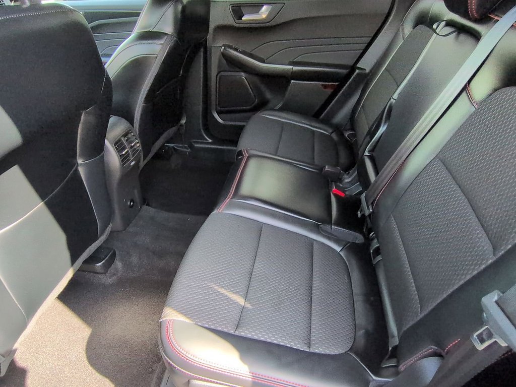 2025 Ford Escape ST-Line Select - Photo 18