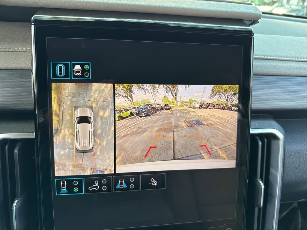 Used 2026 Summit White GMC Elevation image 35